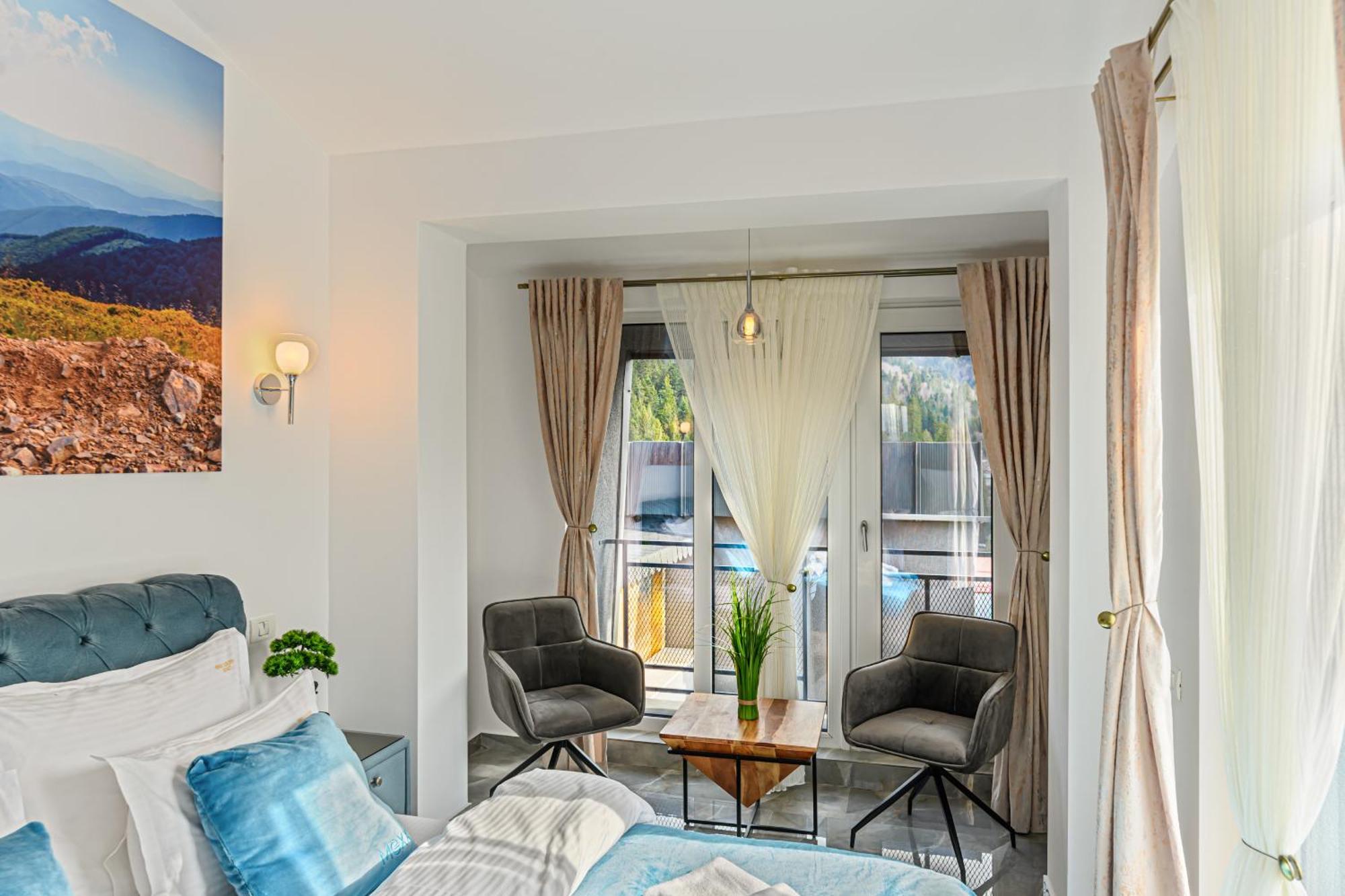 Ayasi Luxury *